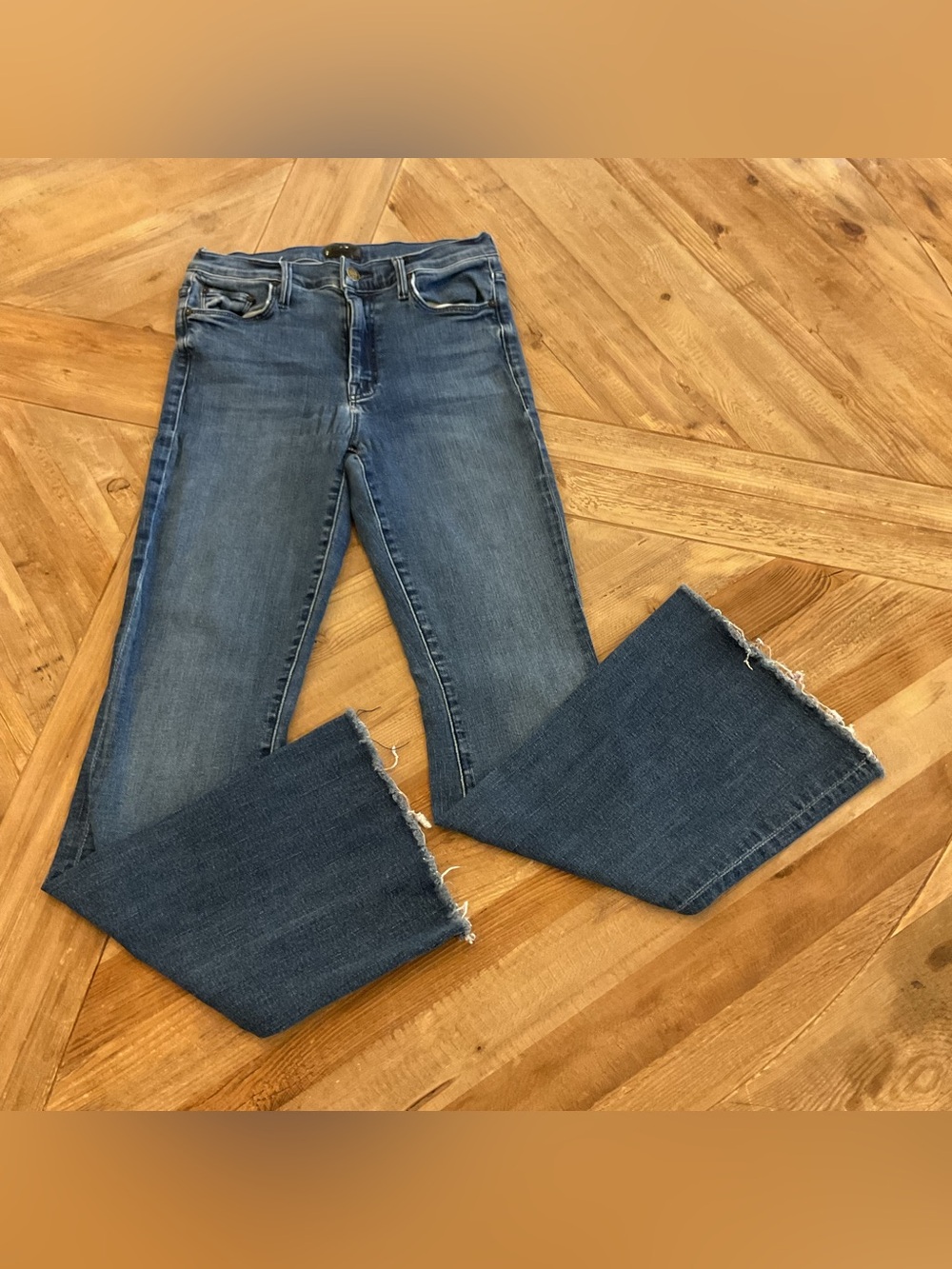 MOTHER The Weekender Fray Jeans High‎ Rise Raw Hem Flare Bootcut Medium Wash
